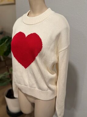 GAP Cream Crewneck Sweater with Red Heart